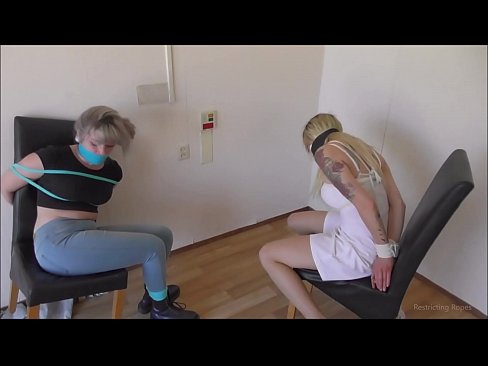 ❤️ Bağımlı / bağlı ve ağzı tıkalı / sıkıntı içinde küçük hanım ☑ Sert porno tr.pornobot.ru ️❤